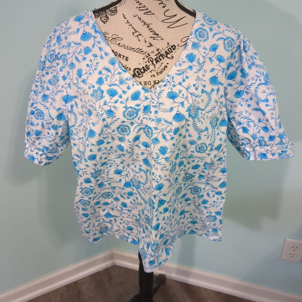 Draper James Womens V-Neck Blouse xl White Blue Floral puff Short Sleeve extra l